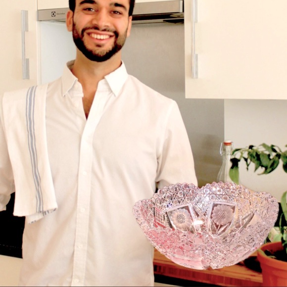 Poppy Flower Cut Crystal Bowl Goes beyond the dining table standard. - Picture 2 of 16